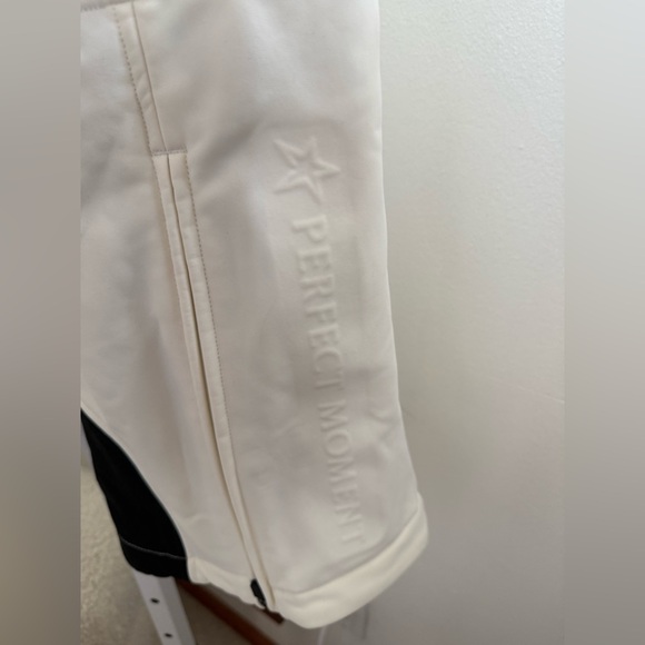 Perfect Moment Aurora Cream Flare Ski Pants RED STAR MODEL - Picture 9 of 14